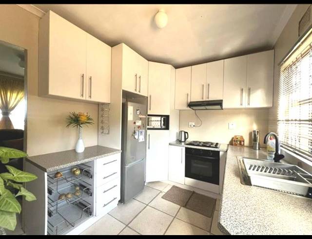 2 BEDROOM HOUSE FOR SALE IN NTUZUMA E